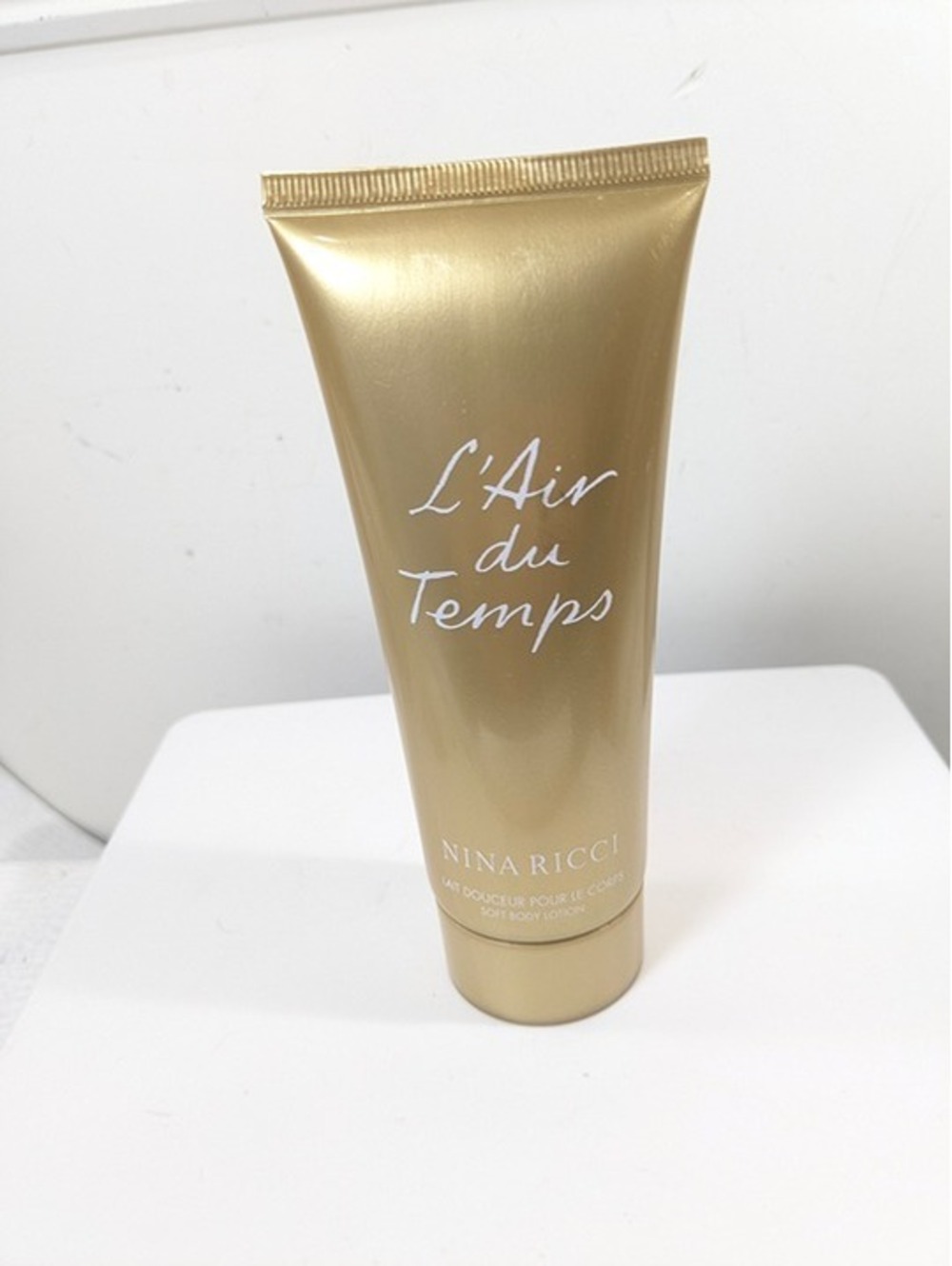 L'Air du Temps by Nina Ricci for Women Soft Body Lotion 3.4 oz READ
